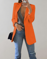 Jana – Damenanzug mit Polokragen