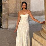 Schulterfreies Jacquard-Maxikleid mit zartem Blumenmuster für stilvolle Herbstabende