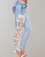 Camila - Stretch-Denimhose mit floraler