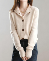 Zita - Eleganter einreihiger Strickpulli