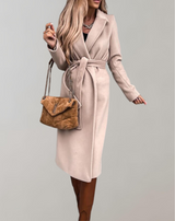 Anna - Eleganter Wollmantel mit Gürtel