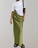 Isa - Elegante Satin Schwarz Trompete