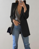 Jana – Damenanzug mit Polokragen