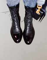 Sarah - Britischer spitze Zehe