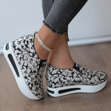 Jeena – schwarz-weiße Damen-Loafer mit atmungsaktivem Blumendruck