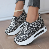 Jeena – schwarz-weiße Damen-Loafer mit atmungsaktivem Blumendruck