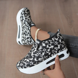 Jeena – schwarz-weiße Damen-Loafer mit atmungsaktivem Blumendruck