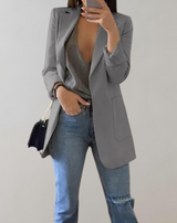 Jana – Damenanzug mit Polokragen