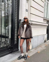 Finra – Kunstlederjacke mit Teddykragen