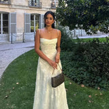 Schulterfreies Jacquard-Maxikleid mit zartem Blumenmuster für stilvolle Herbstabende