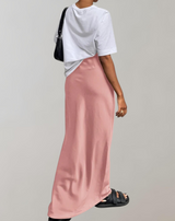 Isa - Elegante Satin Schwarz Trompete