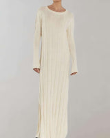 Adley - Langes figurbetontes Kleid mit Rundhalsausschnitt und Rippstrick Kleid