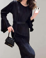 Chelsea - Tailliertes langes Kleid mit Falten