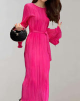 Chelsea - Tailliertes langes Kleid mit Falten