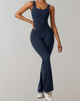 Bia™ - Ausgestellter Jumpsuit mit V-Rücken