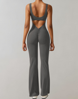 Bia™ - Ausgestellter Jumpsuit mit V-Rücken