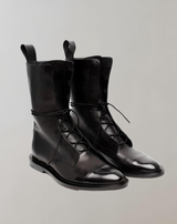 Ella - Hochgeschnittene flache Schnürstiefel für