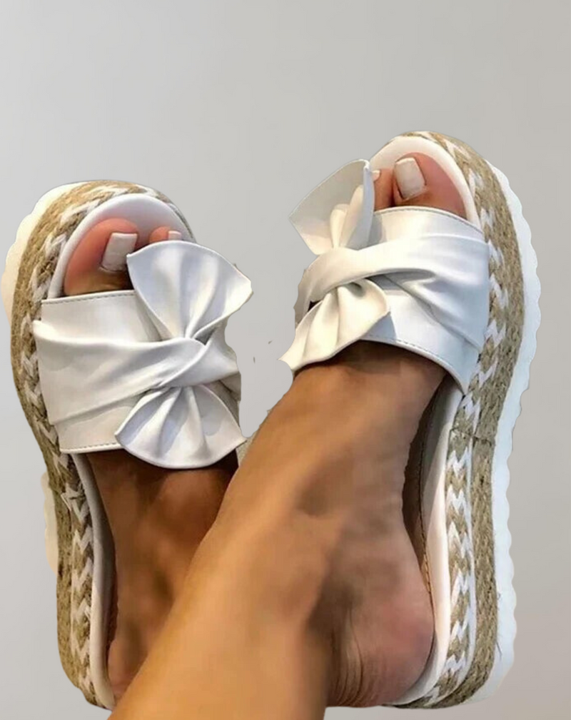 Mikay - Sandalen mit Keilschuhen