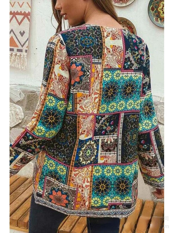 Boho Patchwork Damenjacke – Farbenfrohe, Lange Strickjacke mit Ethno-Muster – Vintage Cardigan für Frühling & Herbst