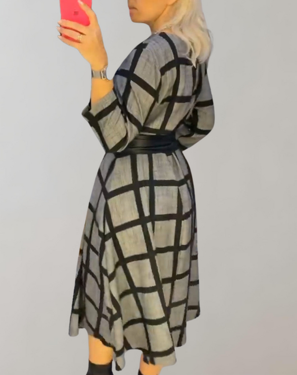 Fiona - Midikleid mit Gittermuster | modernes kariertes Kleid für Damen | Großes kariertes Abendkleid