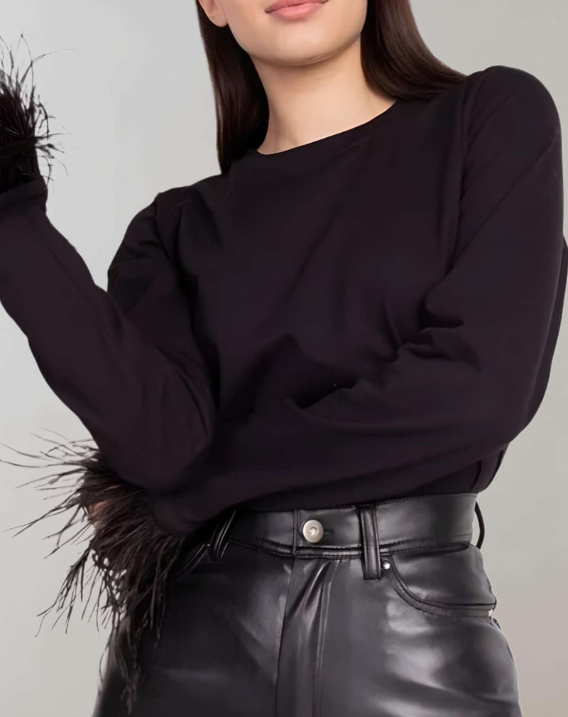 Eumie -  Schön sitzender Pullover mit Kunstfeder Design am Handgelenk Sweater